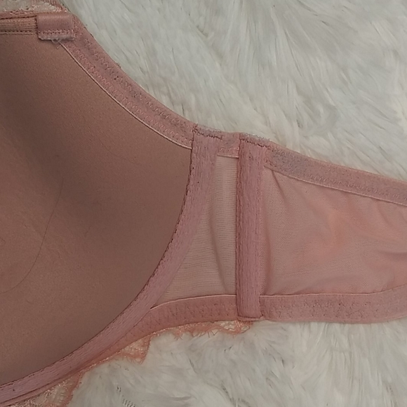 Victoria's Secret Dream Angels Bra with Fuzzy Straps - Picture 12 of 16